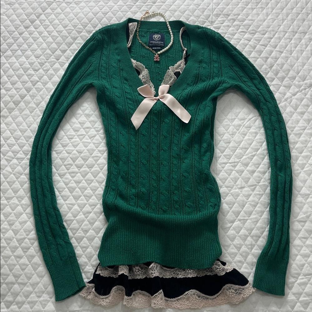 American Eagle V-Neck Sweatersize Xsexcellent Con… - image 1